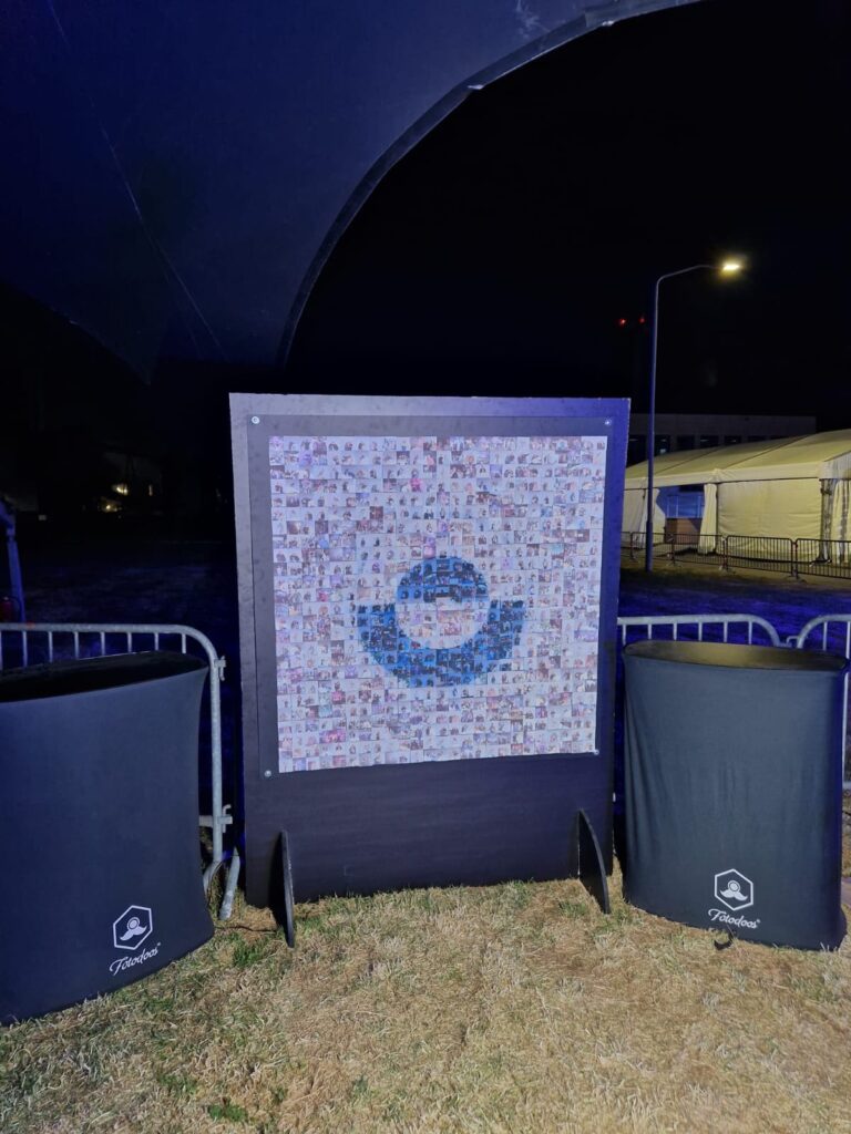 Mosaic-Wall Photobooth
